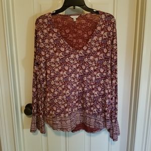 Lucky brand top. Size Medium. Excellent condition.